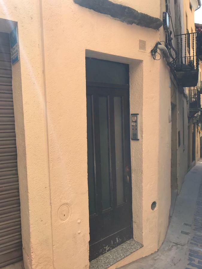 Apt 2 Acollidor Al Centre Historic De Vic Aptgarbi Dış mekan fotoğraf