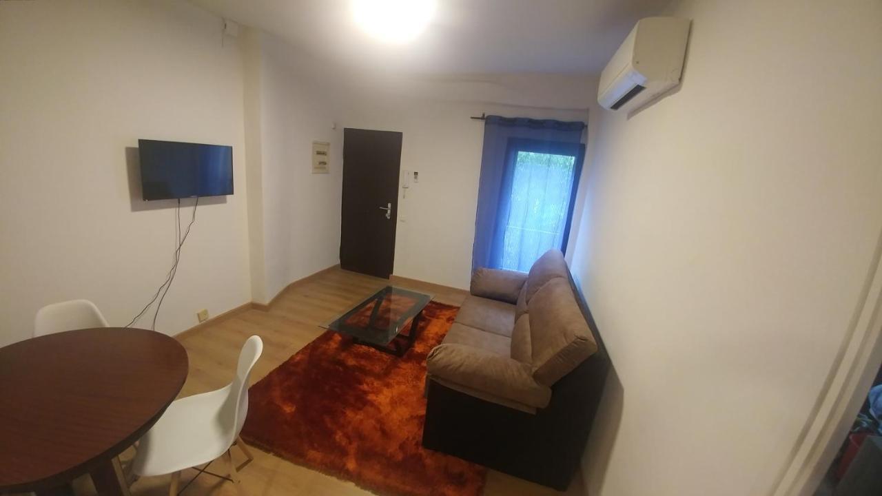 Apt 2 Acollidor Al Centre Historic De Vic Aptgarbi Dış mekan fotoğraf